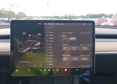 2023 Tesla Model Y Awd/Long Range Dual Motor All-Wheel Drive из США, поврежденный, VIN 7SAYGDEE8PF893611